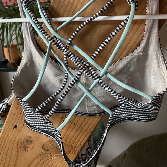 Lululemon checkered and teal free to be bra size 4 - Picture 2 of 3